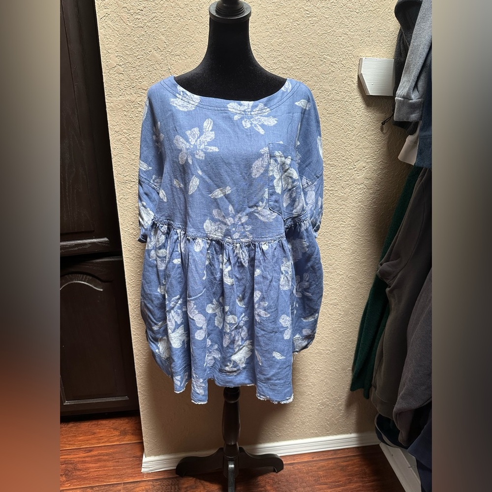 We The Free Blue Floral oversized top